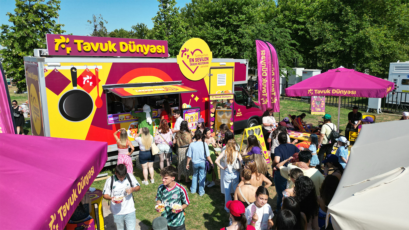 Tavuk Dünyası Lezzet Tırı Manifestival'de festivalseverlerle buluştu!
